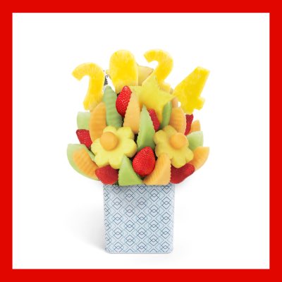Edible_SI_South's tweet photo. Swipe for New Years Treats!! 🎉🥳 #EdibleArrangements #gourmetchocolate #SweetSavings #FreshTreats #LocalFlavors #GourmetGoodies #HalloweenDelights #NYCEats #EdibleCreations #NYCFoodies #DeliciousDelivery #SILocal #dessert #fruitplatter #TreatYourself #EdibleArt #SweetsForYou #giftshop #GhoulishGoodies #TasteOfStatenlsland #FreshAndTasty #SameDayDelivery #FoodieFinds #party #ChocolateCoveredFruits #ChocoholicDelights #newyearstreats #happynewyear #Chocolatelndulgence #newyear