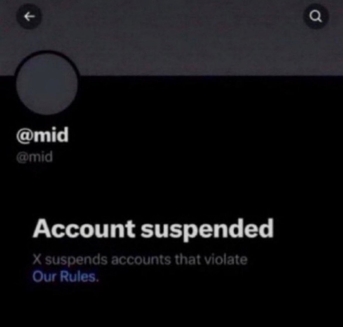 mcrfobnfctesws's tweet photo. THEY FINALLY GOT MGK https://t.co/yIPy4VJEEN