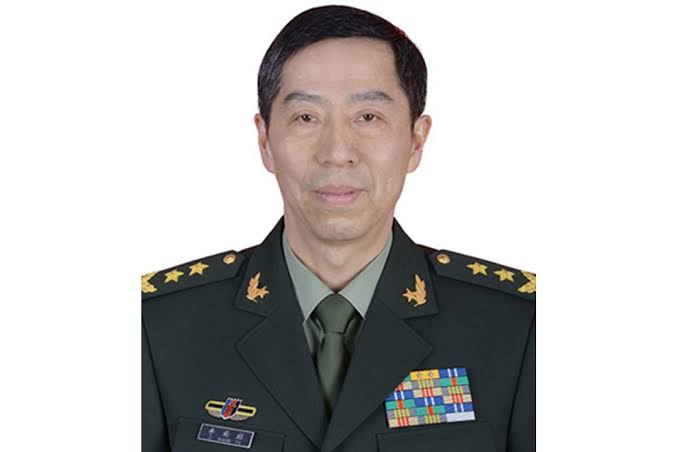 The #CCP finally has a new defense minister:  Former Navy Commander Dong Jun.
However, former defense minister #LiShangfu is still nowhere to be seen. Nor do we know what's wrong with him, and why he was removed.