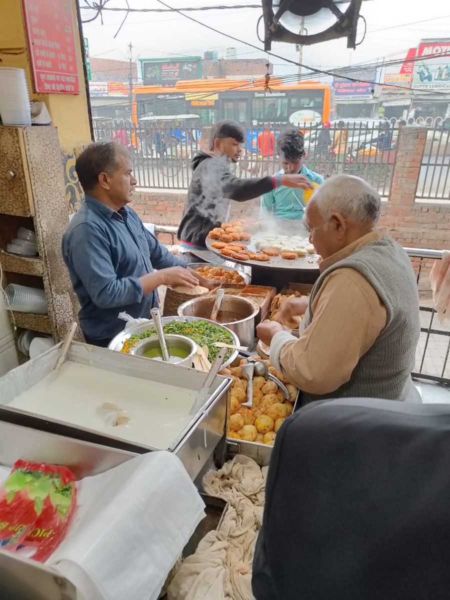 Ever had Basket Chat? Not to be missed if in Lucknow!! Jagdish Chat House in Chowk has over 60 years of fame making best Basket chat. To add to it are absolutely mouth watering golgappas & alloo tikki chat. STATUTORY WARNING-Don't think it is just a snack. It is a full meal.