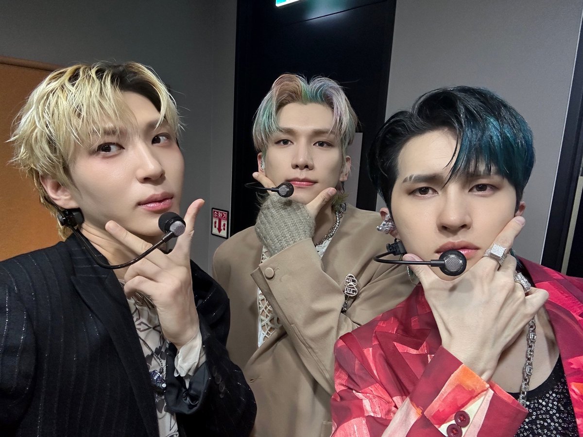 choriphan's tweet photo. we are almost done with 2023 and i still can't believe we actually experienced a vixx comeback after so long like IT ACTUALLY HAPPENED https://t.co/9acoDNRlDQ