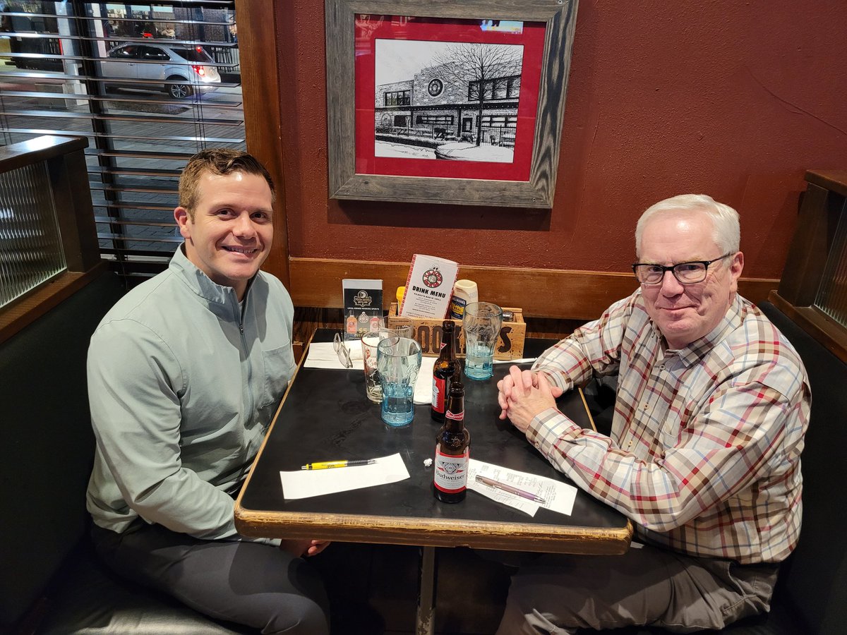 MikeReisSIU's tweet photo. Great to catch up with Saluki Football and Saluki Radio alum @WithConnorJames tonight in downtown Indianapolis at Kilroy's. https://t.co/f6z0dye7an