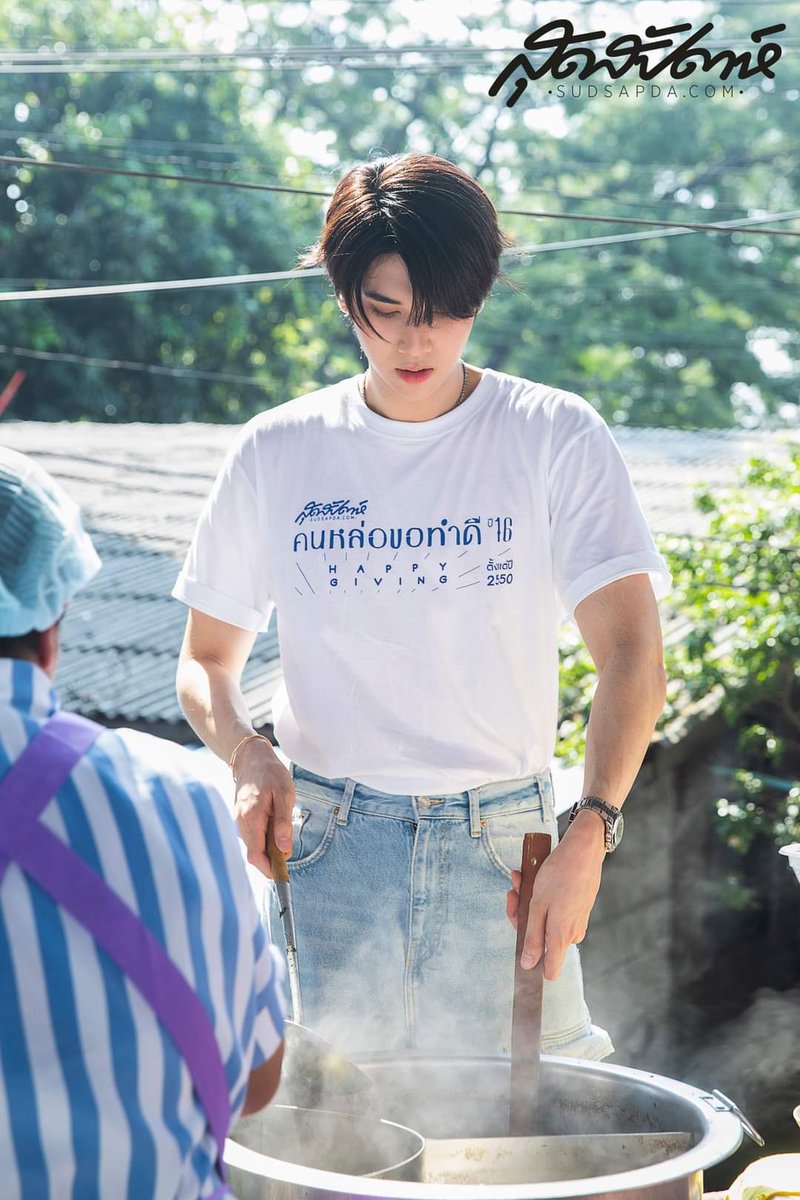 mimp_JD's tweet photo. ออร่าทำความดี หล่อเว่อร์วัง
@ChenRcj @dunknatachai
#จุงอาเชน #dunknatachai
#คนหล่อขอทำดีปี16 #HappyGiving #konlorhappygiving #sudsapdaxkonlor https://t.co/YFzzBLLNT3