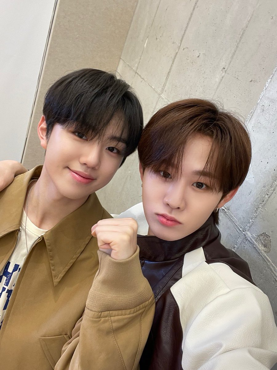 EVNNE_official's tweet photo. 눈 많이 오니까 따뜻하게 입고 조심조심 다니기🤙☃️

#EVNNE #이븐
#지윤서 #JIYUNSEO https://t.co/Ws6fVNceJr