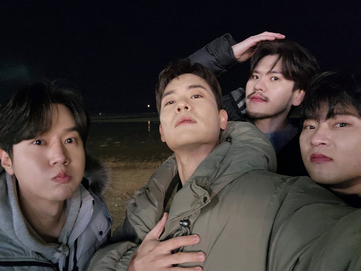 #LAPOEM
2024년에도 #우리팀뽀에버..☆

#라포엠 #을왕리
#유채훈 #박기훈 #최성훈 #정민성
#YouChaehoon #ParkKihun
#ChoiSunghoon #JeongMinseong