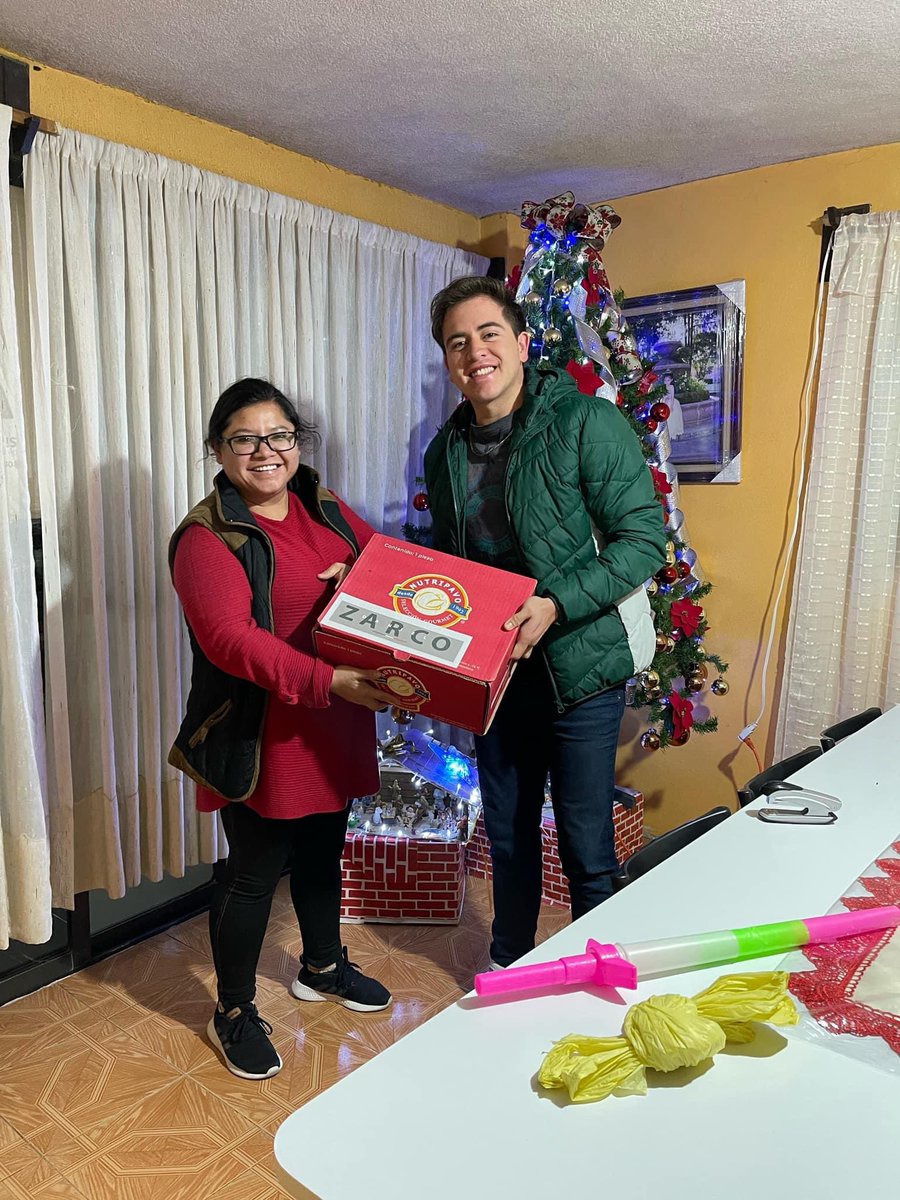 IvnZarco4's tweet photo. Con mucho gusto hice entrega de pavos a mis Delegadas Municipales, Comisariados y Líderes de las comunidades de: #SantiagoTepeyahualco, #JagüeyDeTéllez, #VenustianoCarranza, #Lindavista, #Zacuala y #ElMirador.

#DejandoHuella
#JuventudQueTransforma https://t.co/lUpSIvJr76