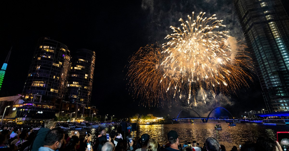 CityofPerth's tweet image. Celebrate NYE in the city with two fireworks displays this Sunday 💥

◾ New Year’s Eve Celebrations presented by Roy Hill | Elizabeth Quay | 8pm

◾ New Year’s Eve Midnight Fireworks presented by Roy Hill | Northbridge | Midnight 

More at visitperth.com