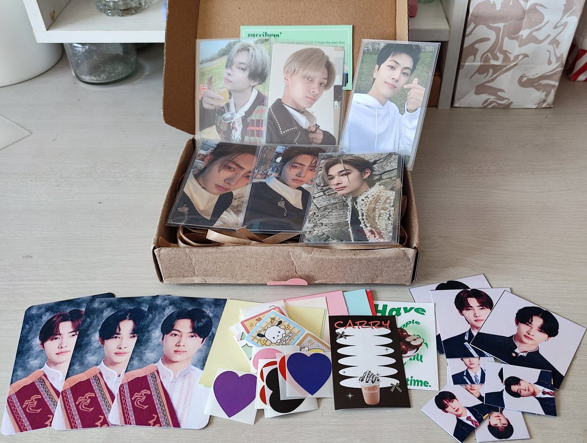 risaiyolang's tweet photo. #saisvmc #sairevs
my jagiyas arriveeedd! Thankyou so much, @_yinaeri 🫶🏻. Might order again para sa freebies, icocollect ko yung UP grad pic nila HAHAHHAHAHAHA 😞. #aeritysm 🤍 https://t.co/H7oBXMf1GA