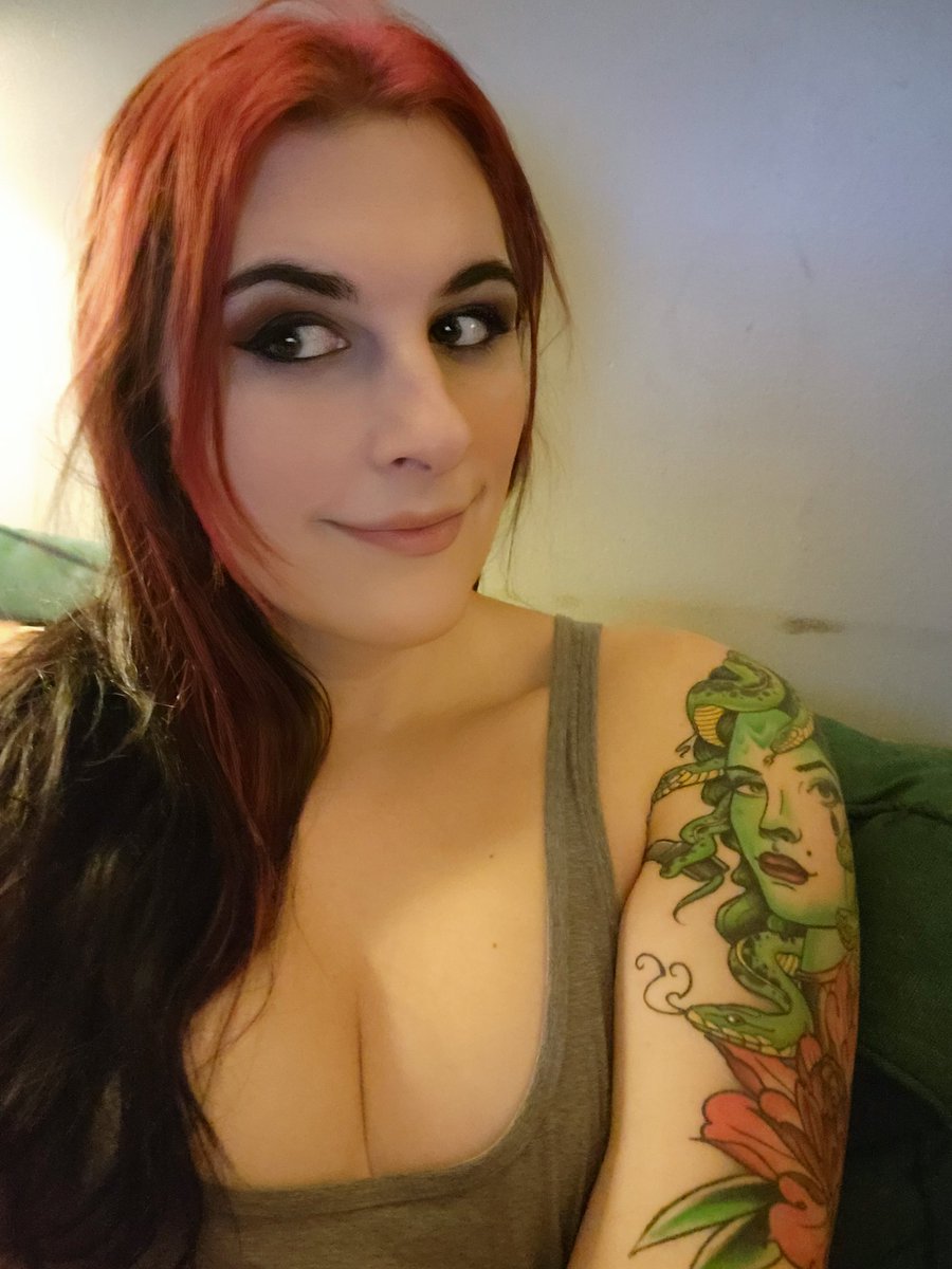 turnintoabat's tweet image. i just took a bunch of mushrooms ama