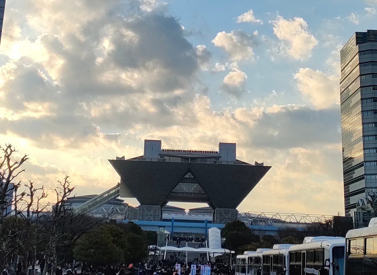 コミケに来ました(・∀・)