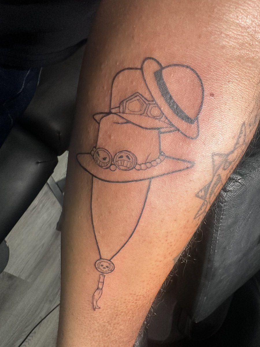 Pierre_Celly's tweet photo. Tattooโs 9 & 10 to finish out 2023. #reversemermaid #onepiece https://t.co/9oiaVJscVq