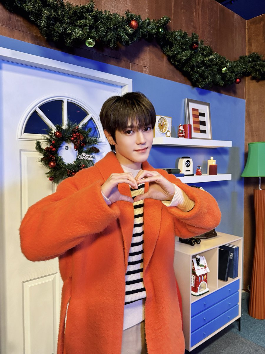 NCTsmtown_127's tweet photo. 📺😲🤲🫢🫶🌹

#TAEYONG 
#NCT127 #BeThereForMe
#NCT127_BeThereForMe https://t.co/AgiAYKQWSx