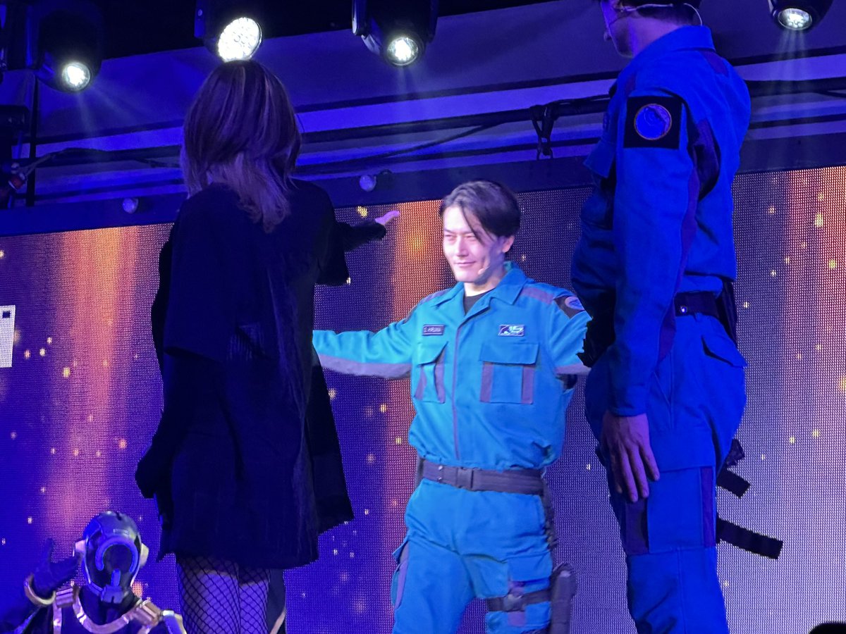 #ウルトラヒーローズEXPO 
毎年恒例expo行ってきた〜

トリガーにスマイルスマイルしてたら返してくれたりで満足

蕨野さんとバチッと目があって手振り返してくれたし良い時間でした✌️✌️✌️