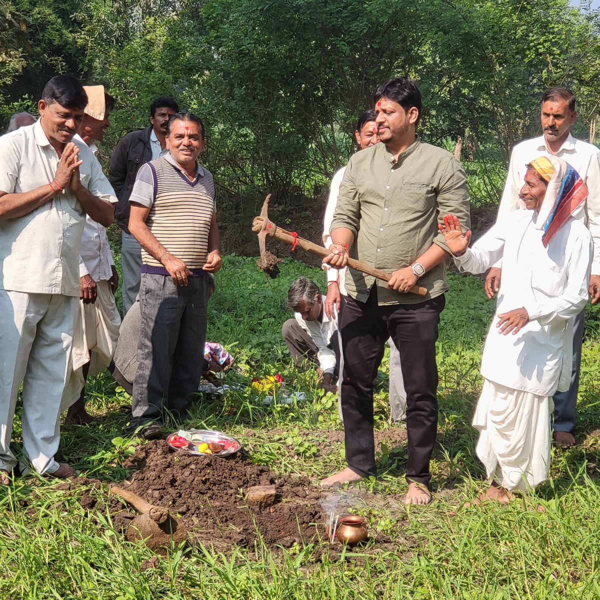 Jayjagat Milkhouse for people 
Congress where work seen
<a href="/INCGujarat/">Gujarat Congress</a> <a href="/INCSandesh/">INC Sandesh</a> <a href="/priyankagandhi/">Priyanka Gandhi Vadra</a> <a href="/RahulGandhi/">Rahul Gandhi</a> <a href="/sarvodayasangam/">Sarvodaya Sangam</a>