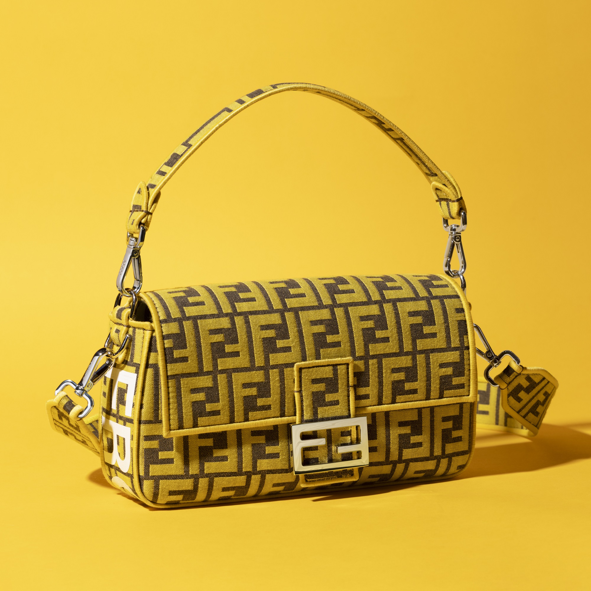 【FENDI】バゲット ソフト FFモチーフ キルティング バッグ FENDI JAPAN on X: 