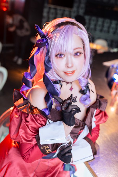 C103 2日目日曜日 東5ホール ヒ16ab。 サークル『町田メガネ』『アキバラガン』に遊びに来て下さいな!  今回は売り子さんとして3人の方に協力をお願いしました。  紅囃子さん @884588490884  せんちめんたるはやしさん @srclr_hyp  Anriさん @yuz1177   皆さん遊びに来てくださいな! 宜しくです!