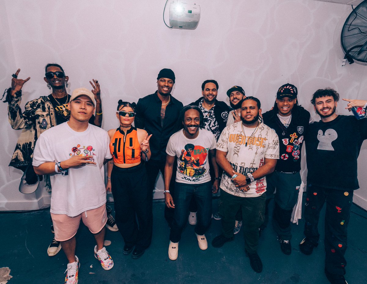 in honor of the last bad take of ‘23…

huge shoutout to <a href="/Dremill/">DreMilly!!!</a> and <a href="/K0MP0UND/">KOMPOUND</a> for cultivating and bringing together the best group of people m-f every. single. week.

<a href="/BadTakeCrew/">Bad Take</a> 4 life 💪❤️‍🔥