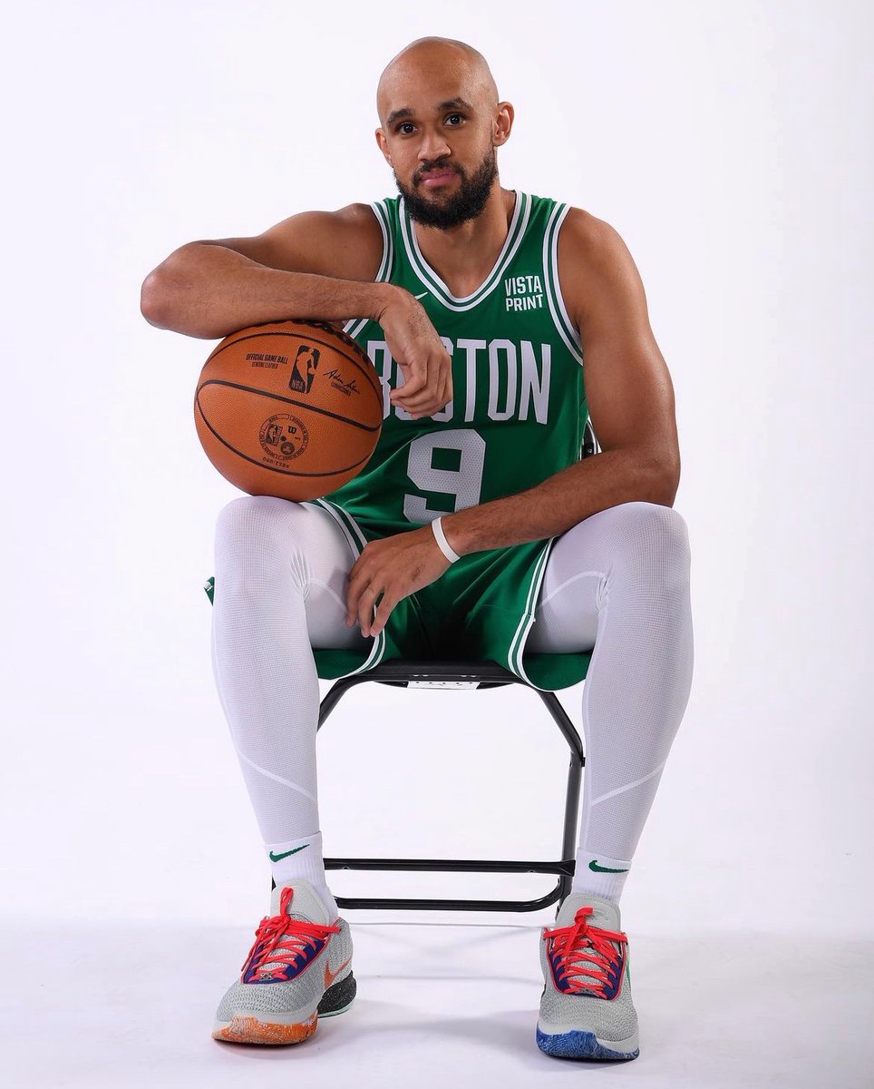 Derrick white over his last 6 games:

21 pts, 5 reb, 7 ast, 3 stl, 2 blk
23 pts, 4 reb, 5 ast, 2 blk 
18 pts, 2 reb, 11 ast, 2 stl, 2 blk
18 pts, 3 reb, 3 ast, 3 blk
28 pts, 6 3pm, 7 ast, 3 blk
30 pts, 7 reb, 7 3pm, 3 blk

HIM.