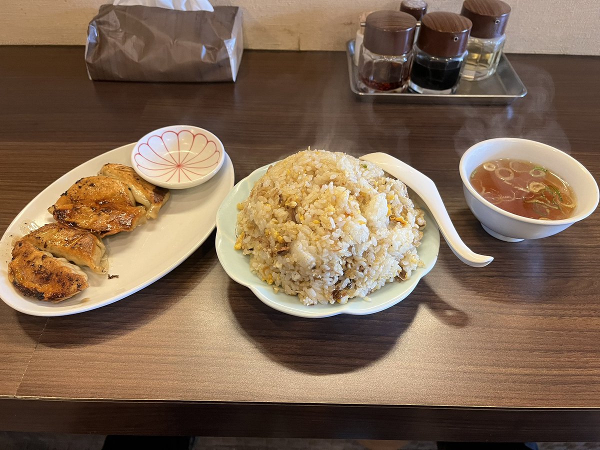 チャーハンおさめ
来年もチャーハン食べます。