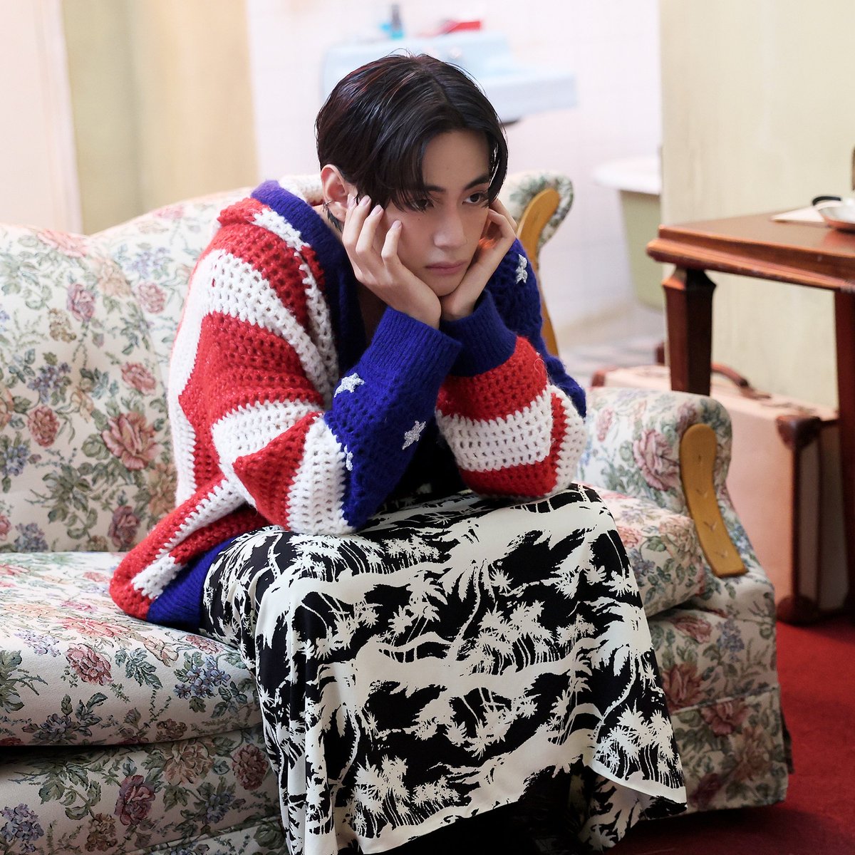 tetelogism's tweet image. forever crazy over this taehyung....the nose ring 😮‍💨