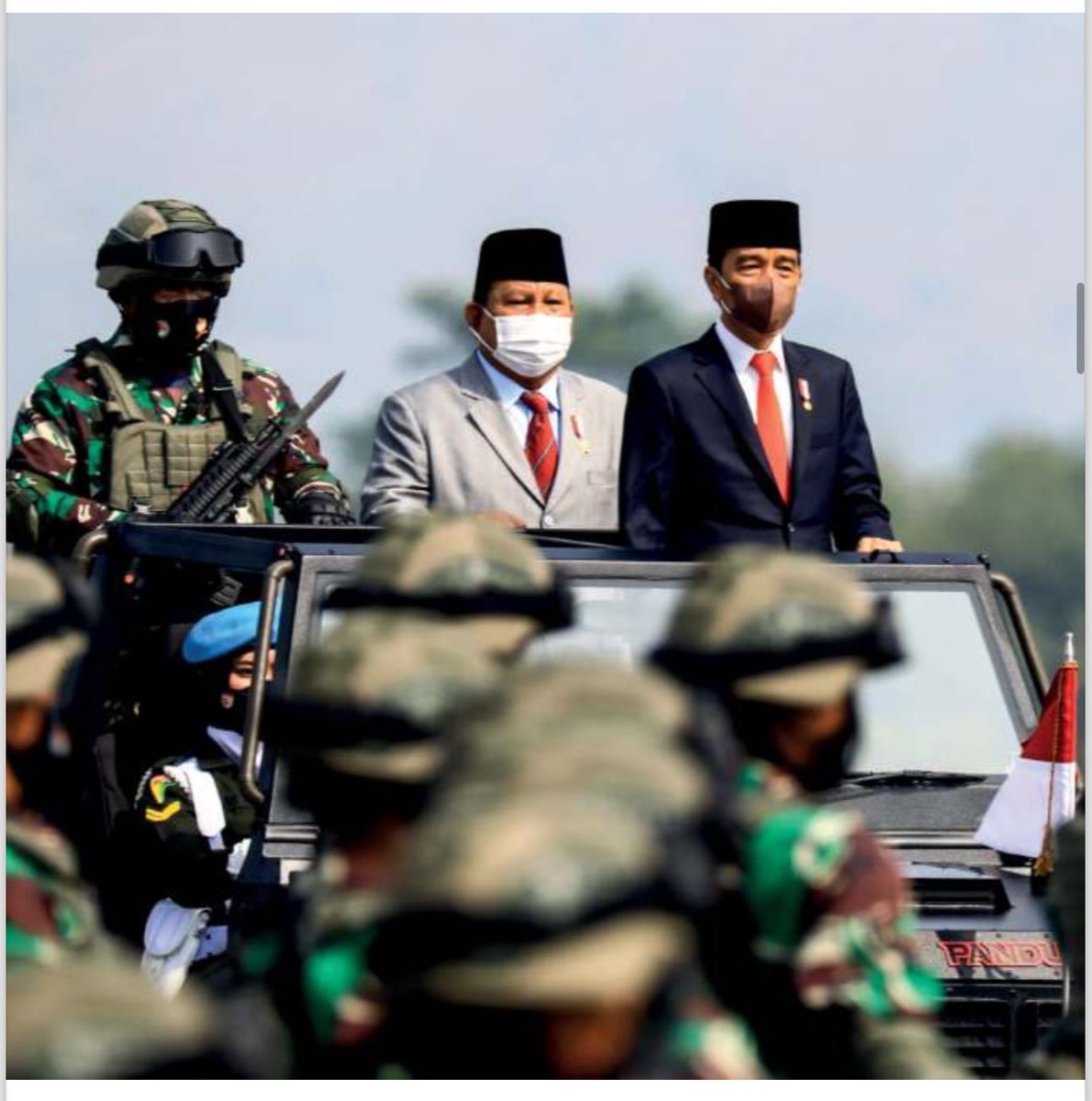 Fahrihamzah's tweet photo. Setelah pertarungan 2019, inspirasi besar datang sebelum dunia digoncang pandemi dan marabahaya. Mereka bersatu, berpadu memperkuat kepemimpinan yang terancam oleh krisis Multidimensi. Indonesia diselamatkan oleh persatuan yang tulus dan Teguh. Terima kasih ⁦! https://t.co/dPl55XyffS