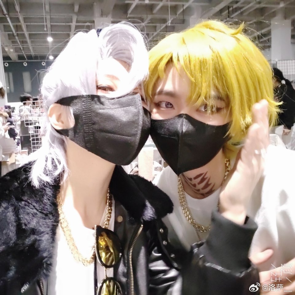 Losea_'s tweet photo. 今天cos叉叉来漫展玩！ https://t.co/oaNV9FA4NQ