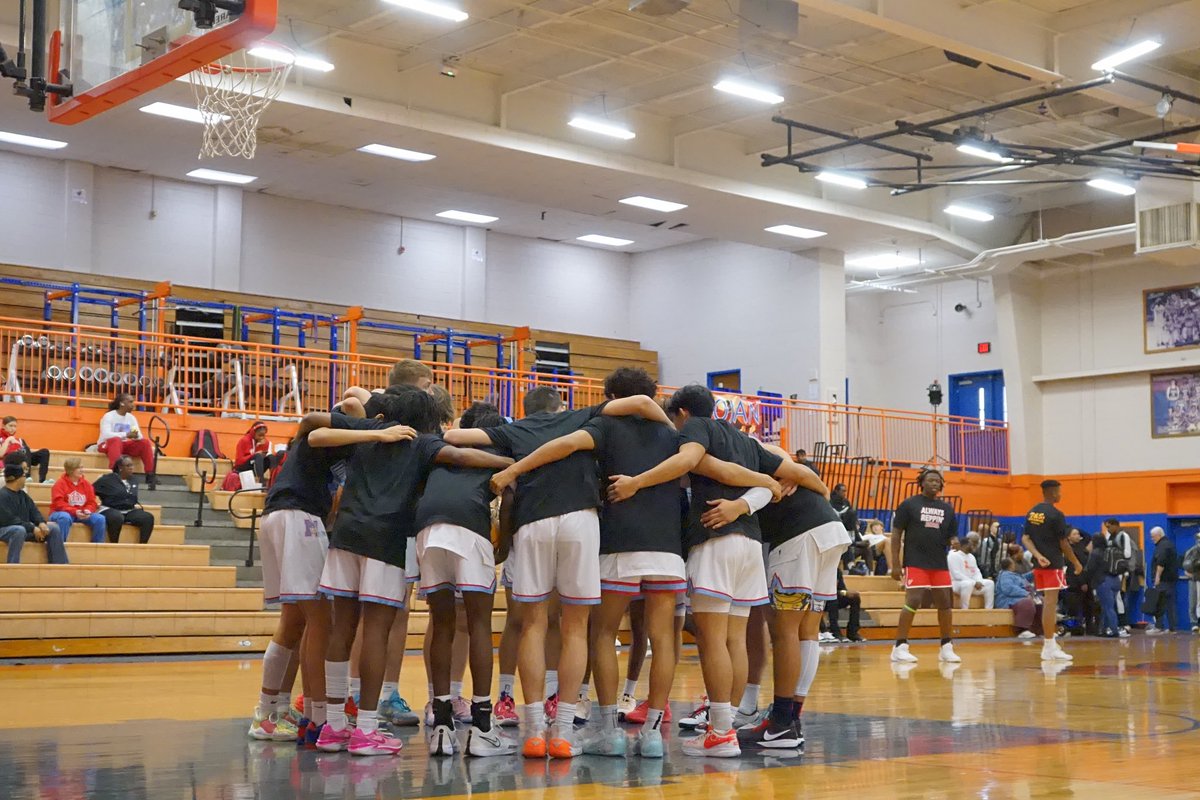 GCMBoysBball's tweet photo. Day 3οΈβ£ at the city of π΄ποΈβ¦
@GCMsports1
@CInvitational
#ci23πβ±οΈ
#marshallpride https://t.co/DMxw2wpeHt