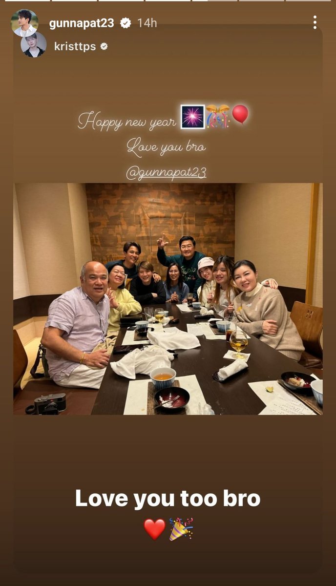Krist_lips's tweet photo. Love me some KristGun content ☺🥰😘🎉..... 

#KristPerawat #GUNNAPAT #KristGun #กันคริส https://t.co/E3YNBMsnL4