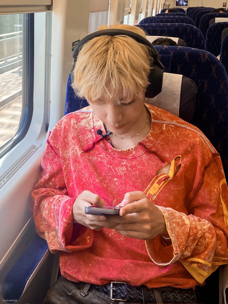 archivefortae's tweet photo. THIS POV https://t.co/bRhKgIeSHi