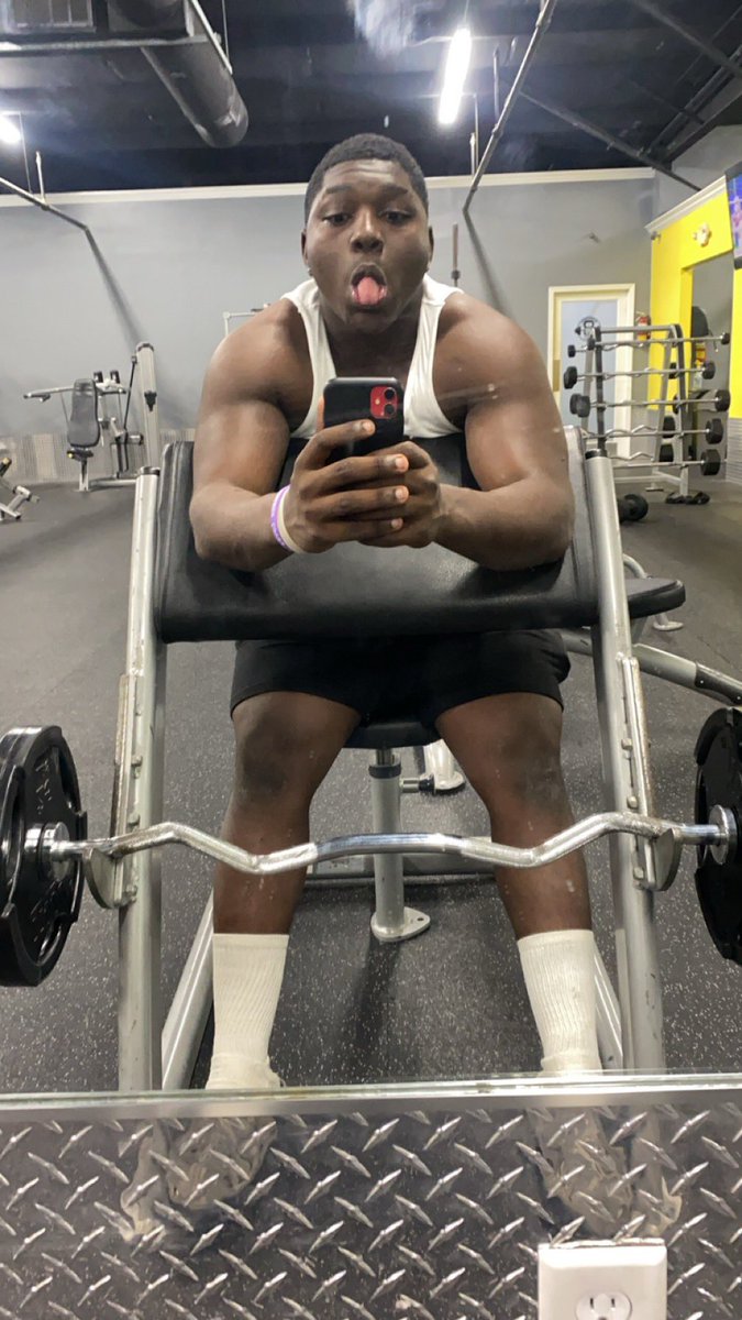 marques_curry's tweet photo. good way too end a nice lil workout😎! https://t.co/Vs2SNwFGfJ