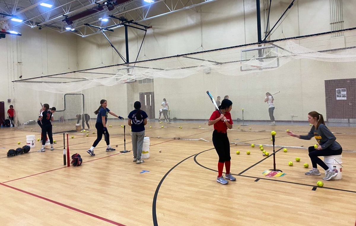 Montini Softball tweet media