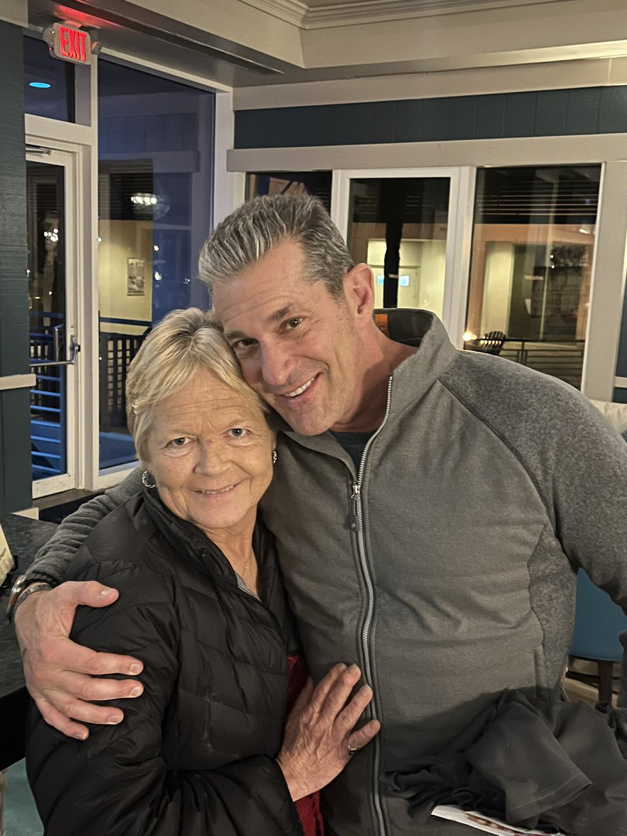 Eric Bland tweet media