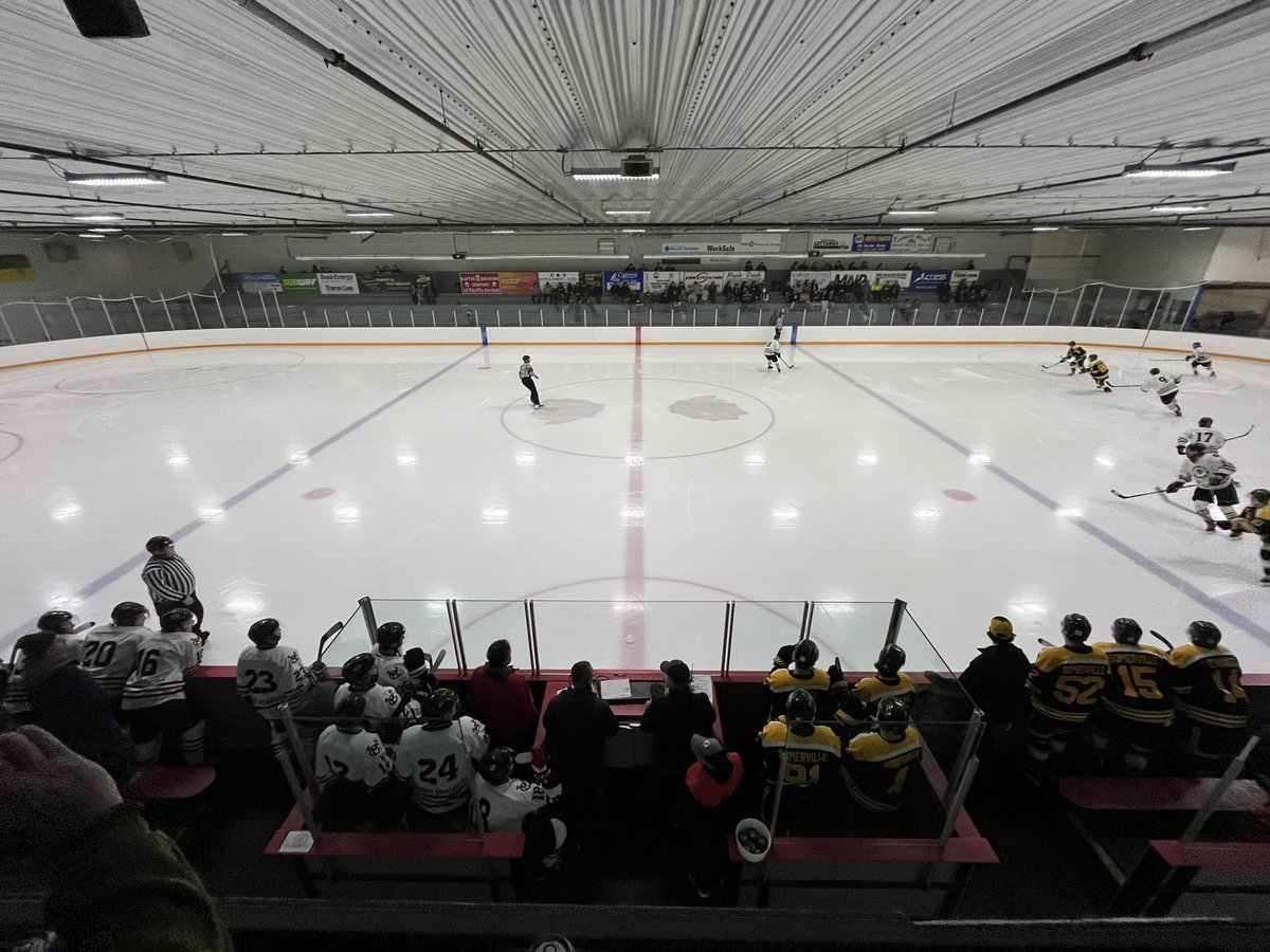 Action packed 2nd leads to full boxes to start the 3rd.   <a href="/MCSeniorHawks/">Maple Creek Senior Hawks</a> <a href="/MondayNooner/">Monday Nooner</a> #TheMud