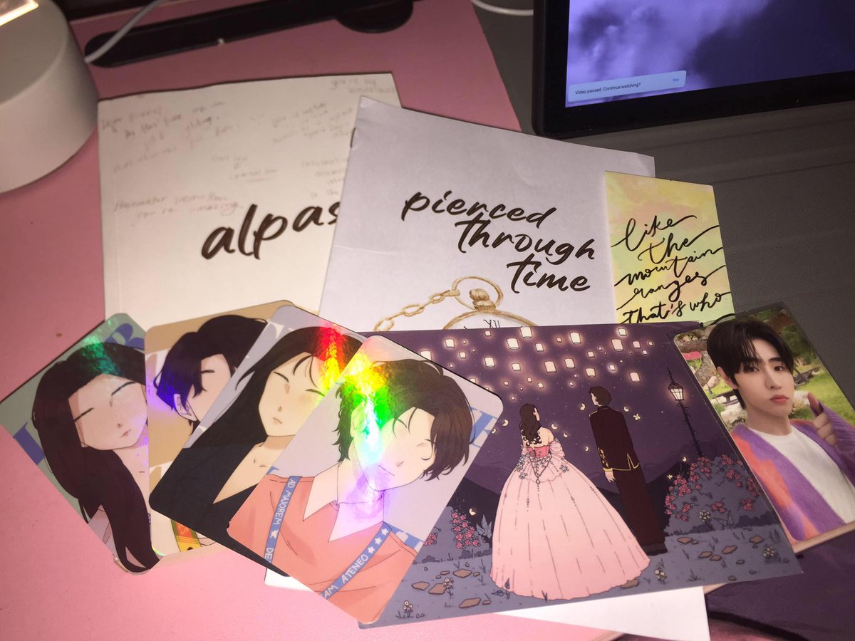 samizlvrs's tweet photo. FINALLY I HAVE MY ALPAS BOOK HUHU IT'S SO PRETTYYYY! Thank youuuu @i_keumander po, thank you for being patient and kinddd. 🫶💞 https://t.co/f7rHlhDky3