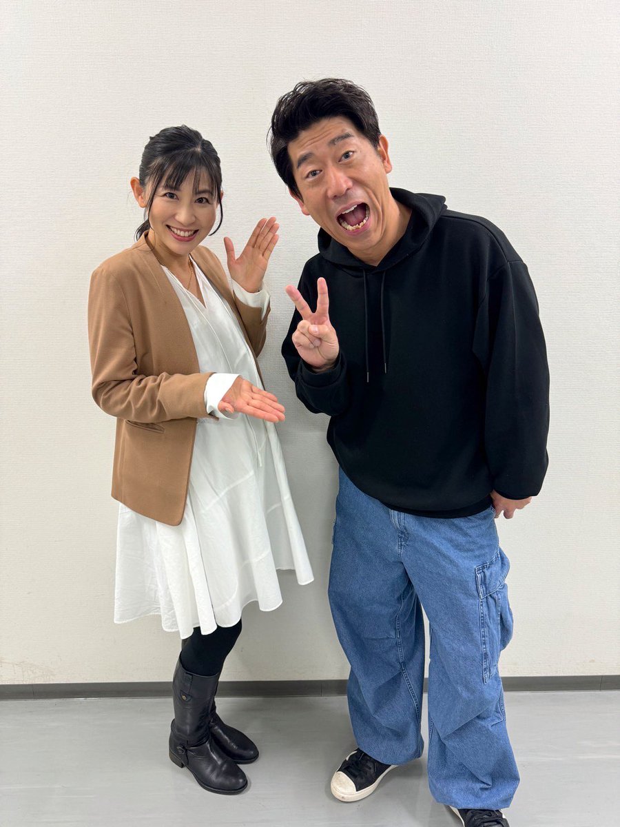 okamasumin's tweet photo. 昨日の東京大賞典！デイ！

#オフトひたちなか さんで、
#原口あきまさ　さんと
予想イベントをさ���ていただきました！
原口さんのものまねショーも楽しかったぁ！
みなさま、よいお年を！！ https://t.co/2V8iFBy4ci