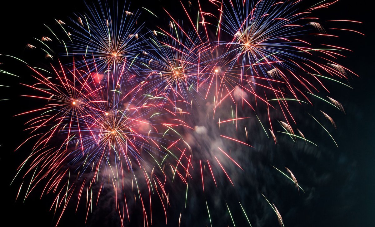 MRTfotografie's tweet photo. Goedemorgen!
#weekendleesvoer
Zelf zal ik het niet doen, maar als het dan toch ergens wordt afgestoken vind ik het fotograferen ervan een hele uitdaging. #vuurwerk
Tips voor geslaagde foto's: https://t.co/xF4mB9xFr9
Fijn weekend en gezellige en veilige jaarwisseling ๐ฅ๐พ๐โ๏ธ๐โโ๏ธ https://t.co/uWrmAuh88Y