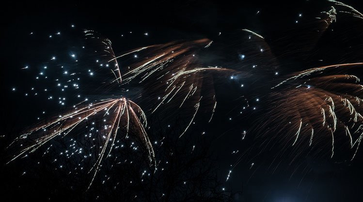 MRTfotografie's tweet photo. Goedemorgen!
#weekendleesvoer
Zelf zal ik het niet doen, maar als het dan toch ergens wordt afgestoken vind ik het fotograferen ervan een hele uitdaging. #vuurwerk
Tips voor geslaagde foto's: https://t.co/xF4mB9xFr9
Fijn weekend en gezellige en veilige jaarwisseling ๐ฅ๐พ๐โ๏ธ๐โโ๏ธ https://t.co/uWrmAuh88Y