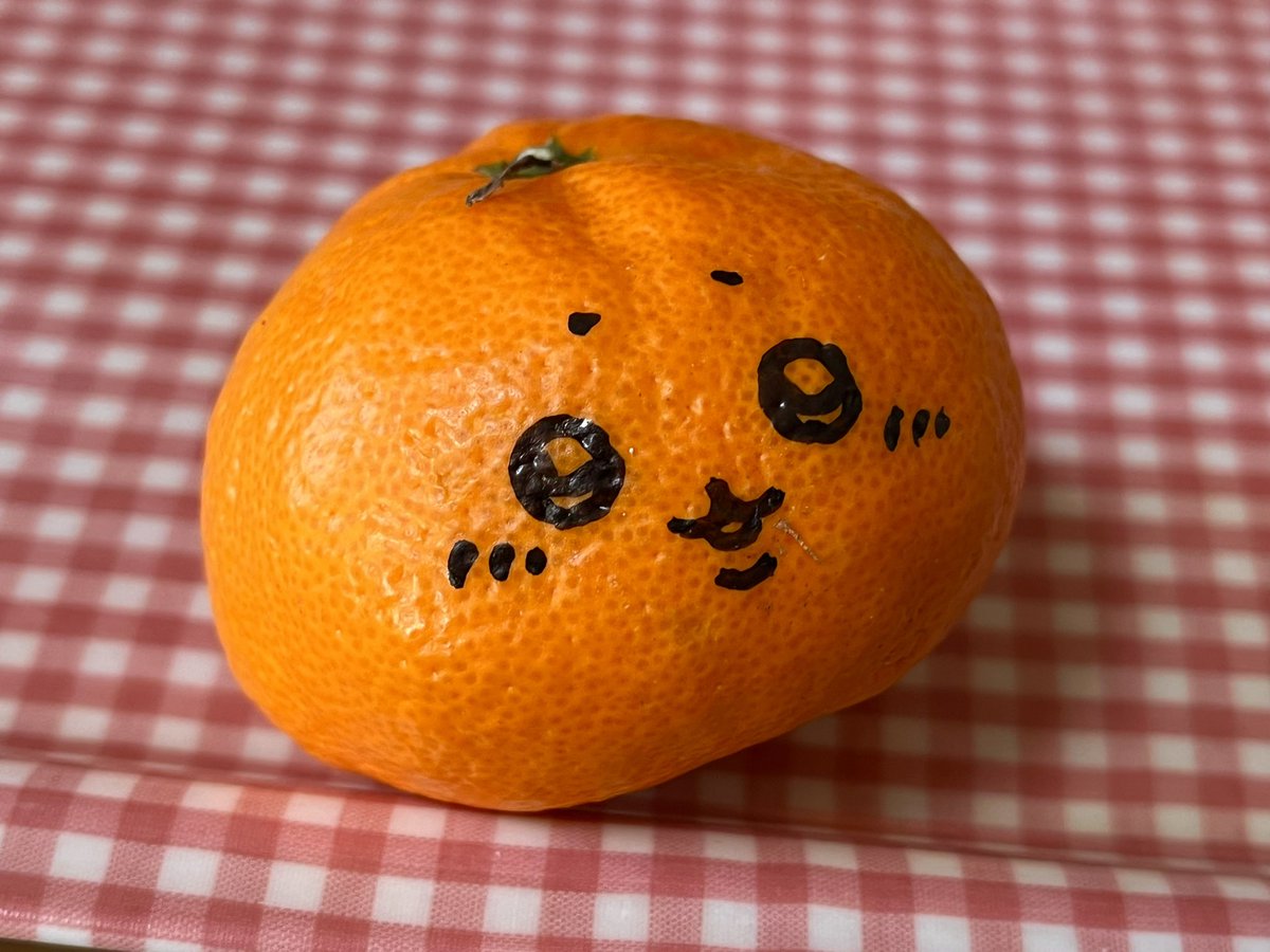 hachiware_51's tweet photo. 剥くの？ https://t.co/AoIROzzfYr