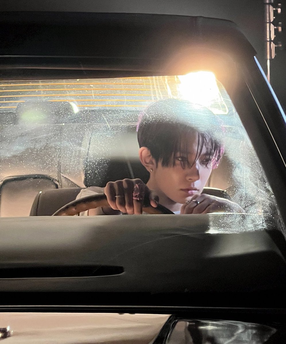 noahaitoolstech's tweet photo. he’s driving… me crazy 🫨 #HEESEUNG https://t.co/xX9WgQhRrN