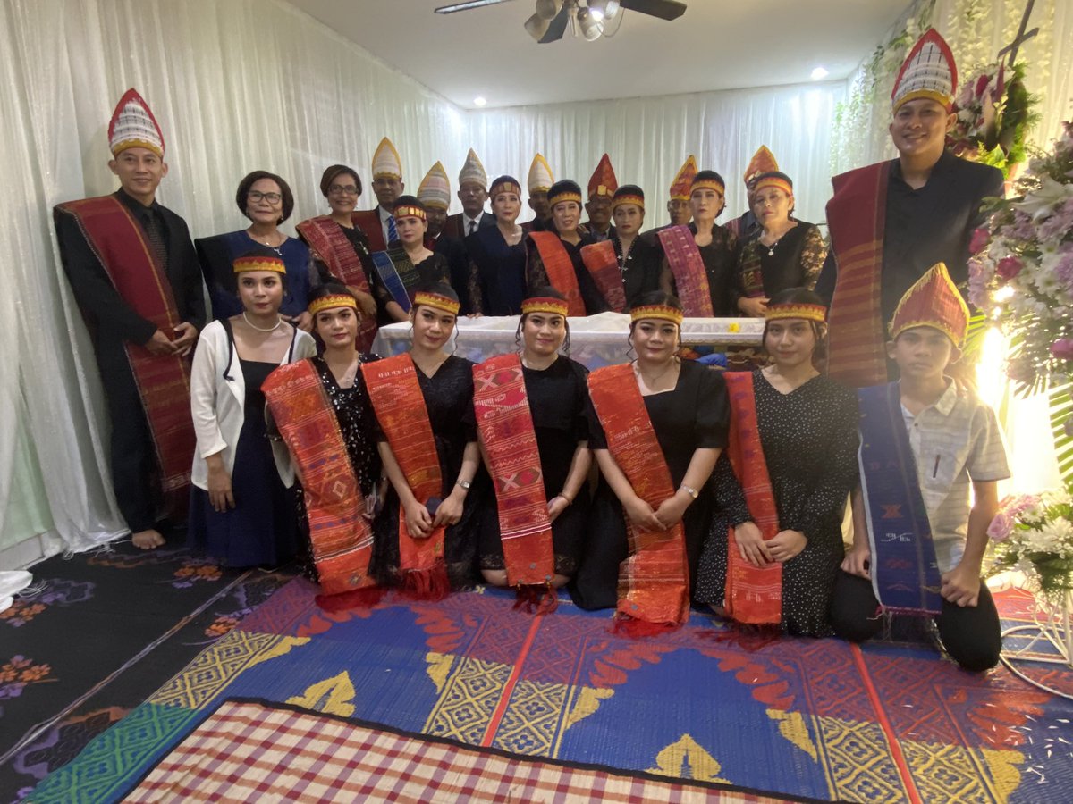 teresianturi_'s tweet photo. Di penghujung tahun 2023 ini, aku mau bilang terimakasih banyak telah merawat dan menjaga kami, telah menjadi pengganti Ibu yg baik bagi kami. Tenanglah bersama Bapa di surga opungku sayang 🤍🤍🤍
17 Agustus 1935-17 Desember 2023 https://t.co/I5oDAPuAO3