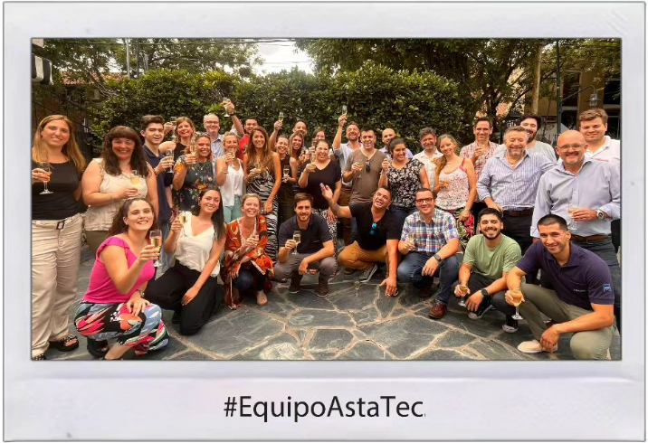 astridreinke's tweet photo. ¡GRACIAS 2023!
Este fue un año muy dinámico, lleno de alegrías y de nuevos desafíos. Gracias a todos los que confían en nosotros cada día y nos apoyan para seguir creciendo.
¡Feliz 2024! #VamosPorMás
#ASTATEC #2024 https://t.co/PLdgHpbKQF