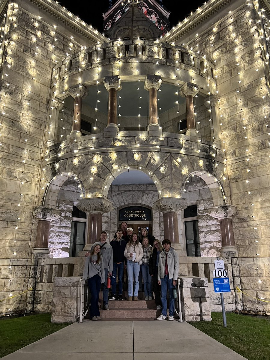 NBghosttours's tweet photo. Private tours this time of the year are gorgeous https://t.co/eaGpPyjGwC