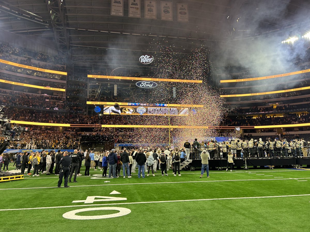 byEliHoff's tweet photo. Just heard the loudest M-I-Z chant I’ve ever heard. Confetti falls as #Mizzou wins the Cotton Bowl. https://t.co/f3d5WRoCde