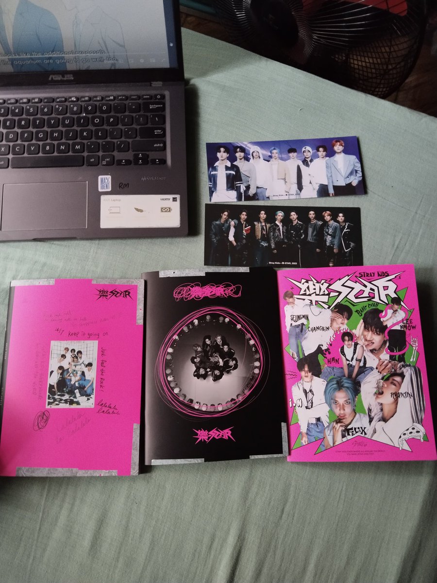 btskzcart's tweet photo. #IGSPHFeedback thank you sa pag uupdate sa akin about sa albums !!! nakuha ko na siya and super happy ako. https://t.co/PSYw30Kedb