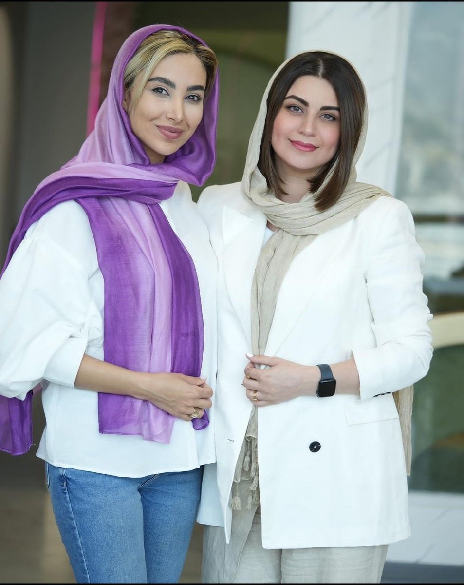 SarahSasvar's tweet photo. دوستی فصل قشنگیست پر از لاله سرخ
دوستی تلفیق شعور من و توست
دوستی رنگ قشنگیست به رنگ خدا
دوستی حس عجیبیست میان من و تو https://t.co/L8eRubG4eQ