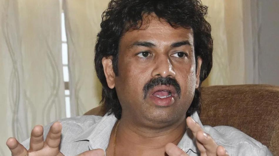 chitraloka's tweet photo. ಆಕಾಶ್ ಆಡಿಯೋ ಮಾಲೀಕ ಸಚಿವ ಮಧು ಬಂಗಾರಪ್ಪಗೆ 6.96 ಕೋಟಿ ದಂಡ. ಜೈಲು
https://t.co/KPWxOB4iaF
#Chitraloka #MadhuBangarappa #AkashAudio https://t.co/83iq8J6z64