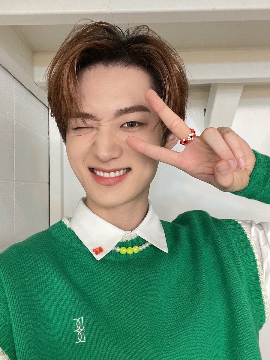 { #YONGSEUNG #용승 #베리베리 #VRVR <a href="/the_verivery/">VERIVERY_OFFICIAL</a> <a href="/by_verivery/">VERIVERY</a> }