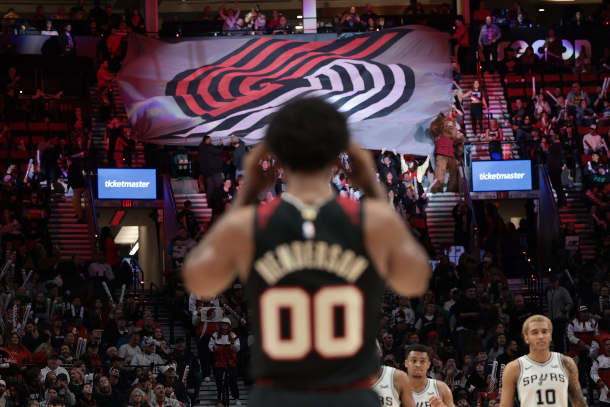 trailblazers's tweet image. Put it in the Louvre.