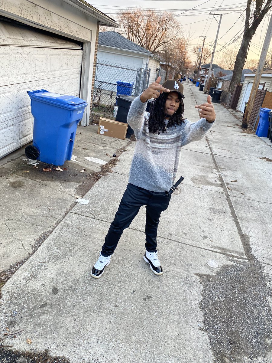 gbendoggg's tweet photo. U want war wit us it’s like suicide 😆💥 https://t.co/pNdUSg8M8f
