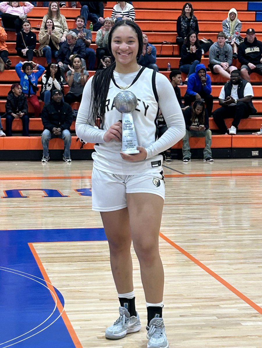 Congrats to Sophomore <a href="/kimora_fields_/">Kimora Fields</a> for being selected as the <a href="/HiltonSandestin/">Hilton Sandestin</a> Invitational Tournament MVP!  🖤💛